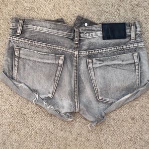 One Teaspoon Jean Shorts gray acid wash size 25